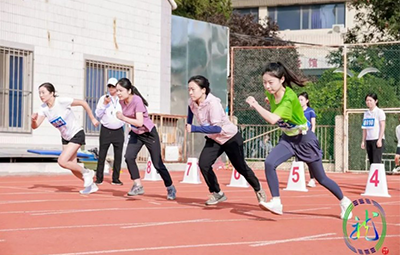 奮勇?tīng)?zhēng)先 賽出精神——集團(tuán)運(yùn)動(dòng)會(huì)展現(xiàn)中節(jié)能國(guó)禎好風(fēng)采